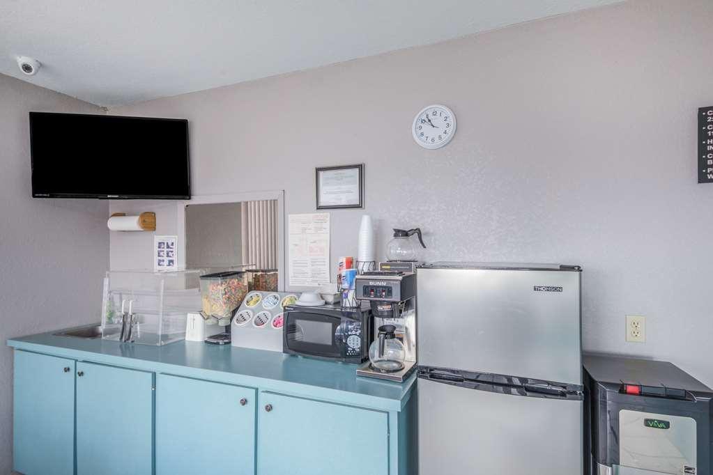 Americas Best Value Inn Giddings Bagian luar foto